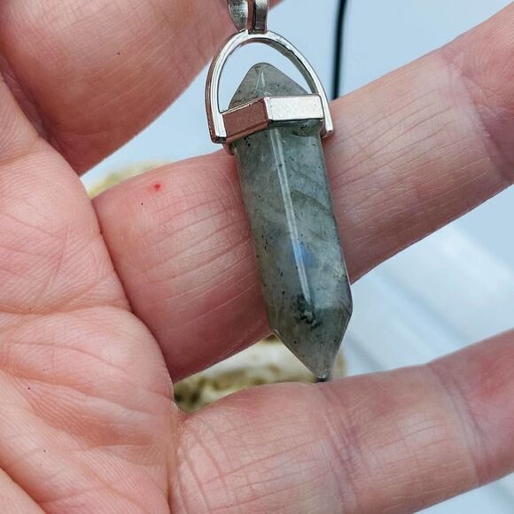 Labradorite Point Crescent Moon & Star Pendant Necklace - Picture 4 of 4